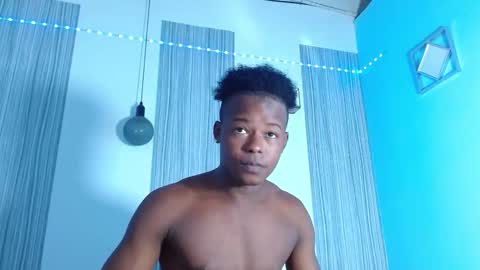 Chris Palaz  online show from November 30, 2025, 3:21 am