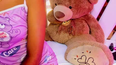 Luci  online show from January 29, 2025, 1:48 am