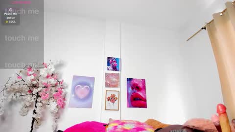 ebony_cute9 online show from February 2, 2026, 7:01 pm