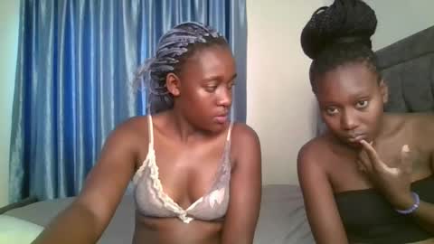 Snapshot of ebony_doll11 chatting on November 3, 2025, 6:25 am melons online show from November 3, 2025, 6:25 am