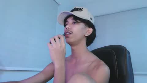 ebony_fuckboy online show from November 8, 2025, 7:01 pm