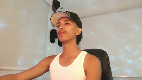 ebony_fuckboy online show from November 19, 2025, 7:03 pm