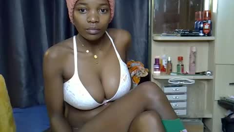ebony_j online show from April 1, 2026, 8:37 am