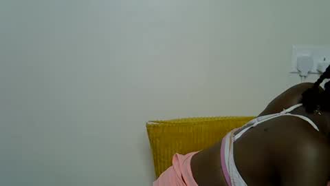 ebony_j online show from May 9, 2026, 8:03 pm