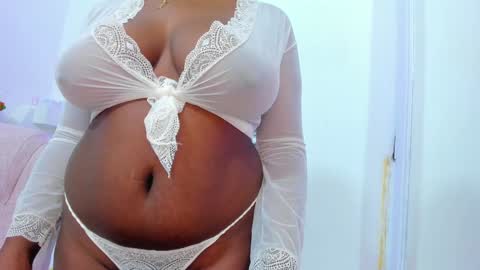 Snapshot of ebony_katterin chatting on December 24, 2024, 3:37 pm ebony_katterin online show from December 24, 2024, 3:37 pm