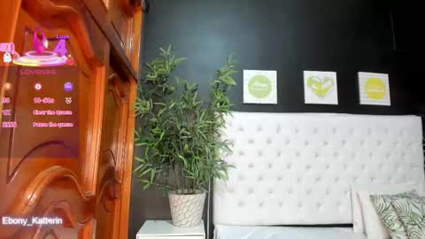ebony_katterin online show from November 13, 2025, 10:47 am