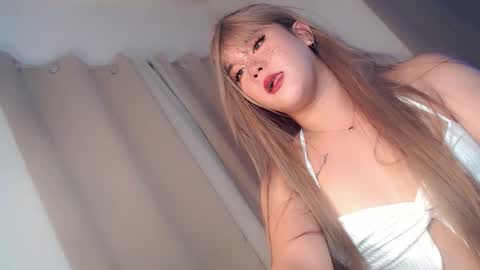 YUMI SMITH online show from December 1, 2025, 12:48 am