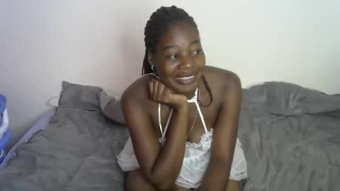 ebony merry online show from November 24, 2025, 6:13 am
