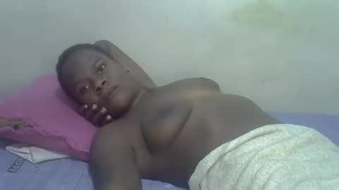 ebony_pearl59 online show from November 18, 2025, 4:22 pm