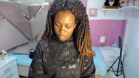 Snapshot of ebony_rizon chatting on June 9, 2026, 1:01 pm ebony_rizon online show from June 9, 2026, 1:01 pm