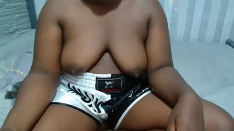 Snapshot of ebony_sabrina chatting on May 7, 2026, 8:52 am Sabrina online show from May 7, 2026, 8:52 am