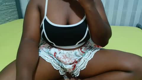 Snapshot of ebony_sabrina chatting on May 17, 2026, 6:44 am Sabrina online show from May 17, 2026, 6:44 am