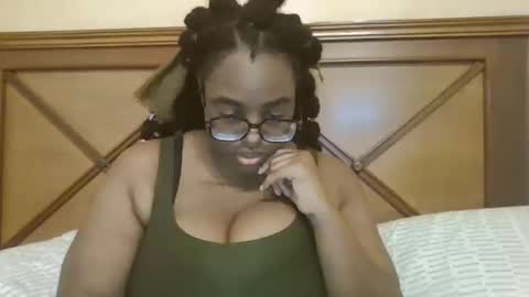 Snapshot of ebonybigtitqueen0 chatting on January 13, 2026, 10:26 pm ebonybigtitqueen0 online show from January 13, 2026, 10:26 pm
