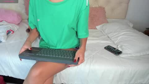 Queen Ebony online show from November 2, 2025, 8:00 pm