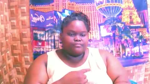 ebonyhotbuns4u2luv online show from February 2, 2026, 7:34 pm