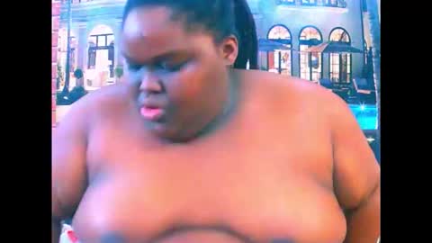 ebonyhotbuns4u2luv online show from June 6, 2026, 7:07 pm