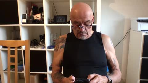 Snapshot of eddelmar chatting on January 7, 2025, 11:37 am eddelmar online show from January 7, 2025, 11:37 am