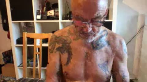 Snapshot of eddelmar chatting on January 20, 2025, 8:52 am eddelmar online show from January 20, 2025, 8:52 am