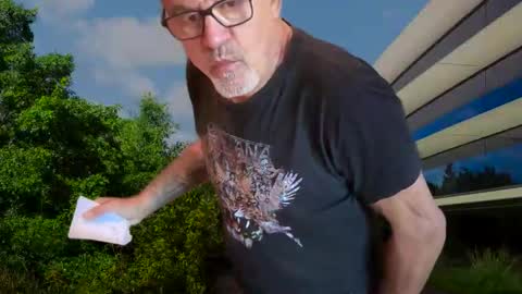 Snapshot of eddelmar chatting on October 13, 2025, 1:44 pm eddelmar online show from October 13, 2025, 1:44 pm