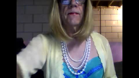 eddie595959 online show from December 22, 2024, 8:27 am