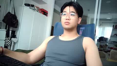 Snapshot of eddiethch chatting on February 22, 2026, 2:24 am eddi0304 online show from February 22, 2026, 2:24 am