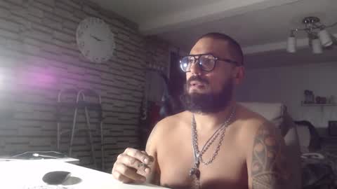 edgarram83 online show from October 11, 2025, 8:46 am