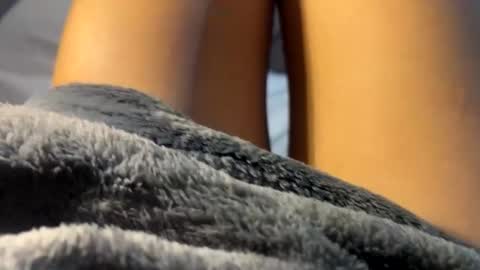 Snapshot of edralyn_cb chatting on November 7, 2025, 8:31 pm edralyn_cb online show from November 7, 2025, 8:31 pm