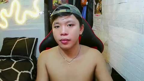 Snapshot of edrianburca052 chatting on February 22, 2026, 7:34 pm urasian chub online show from February 22, 2026, 7:34 pm