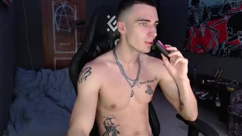 Eduar online show from September 22, 2025, 7:54 am