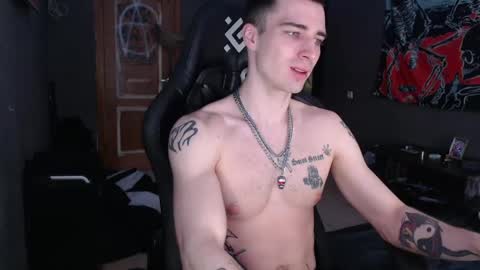 Snapshot of eduard_loveee chatting on April 27, 2026, 9:18 am Eduar online show from April 27, 2026, 9:18 am
