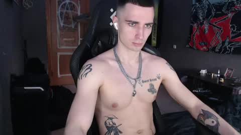 Snapshot of eduard_loveee chatting on April 29, 2026, 11:58 am Eduar online show from April 29, 2026, 11:58 am