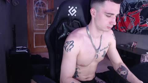 Snapshot of eduard_loveee chatting on May 3, 2026, 9:04 am Eduar online show from May 3, 2026, 9:04 am