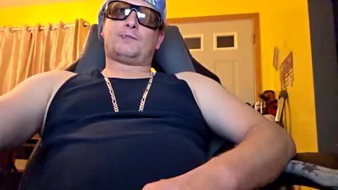 edwardaims_2please online show from November 6, 2025, 2:56 am