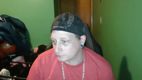 edwardaims_2please online show from June 6, 2026, 3:55 am