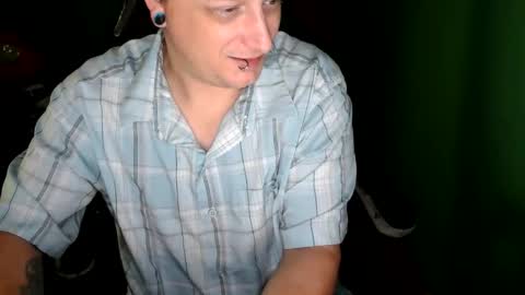 edwardaims_2please online show from June 7, 2026, 2:21 pm