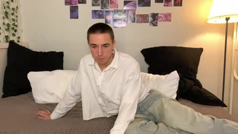 edwarddzhekson online show from October 28, 2025, 12:52 pm