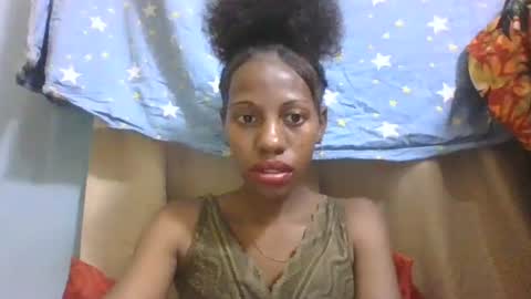 edwige770943 online show from April 13, 2026, 7:14 am