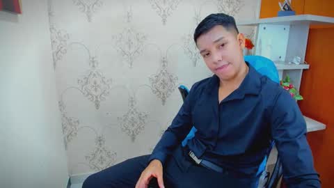 Snapshot of edwin_blaz chatting on October 24, 2025, 9:22 pm edwin blaz. online show from October 24, 2025, 9:22 pm