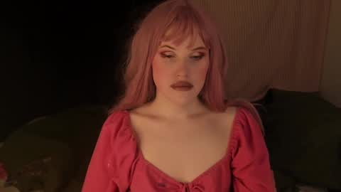 Effie Mur online show from December 6, 2024, 4:17 pm