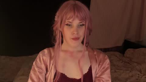 Effie Mur online show from December 17, 2024, 6:42 pm