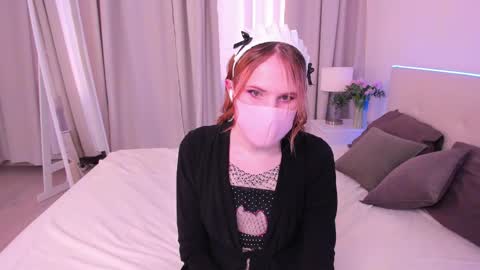 Effie Mur online show from September 29, 2025, 10:20 am