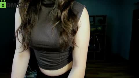 Effy Royse online show from March 31, 2026, 11:43 am