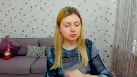 Effy online show from December 5, 2024, 10:55 am