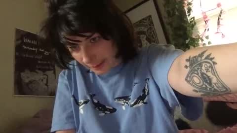 eggnog_and_booty online show from May 21, 2026, 11:39 am