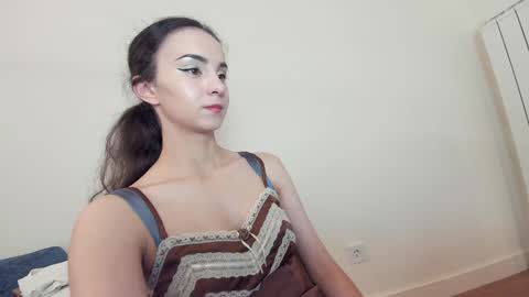 Snapshot of ehotlovea chatting on September 12, 2025, 8:09 pm Erik and Alice online show from September 12, 2025, 8:09 pm