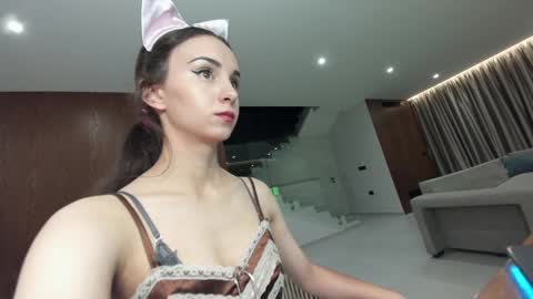 Snapshot of ehotlovea chatting on November 20, 2025, 1:39 am Erik and Alice online show from November 20, 2025, 1:39 am