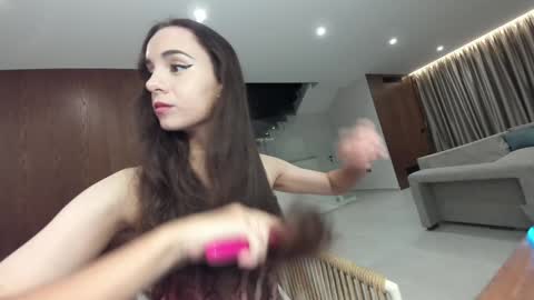 Snapshot of ehotlovea chatting on November 22, 2025, 1:26 am Erik and Alice online show from November 22, 2025, 1:26 am