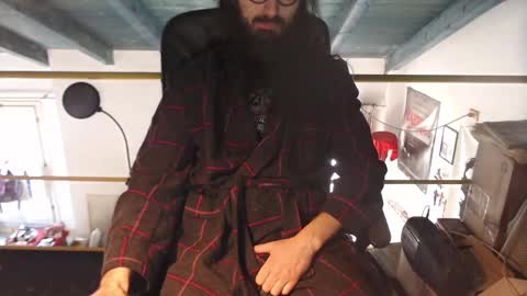 eighthundredeightyeight online show from February 15, 2025, 9:16 am