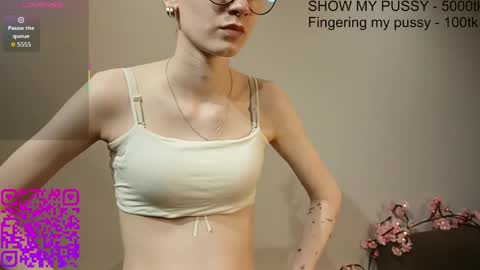 Snapshot of eileencrowday chatting on May 3, 2026, 3:12 am eileencrowday online show from May 3, 2026, 3:12 am