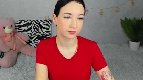 eileenmoores online show from November 19, 2025, 10:32 pm